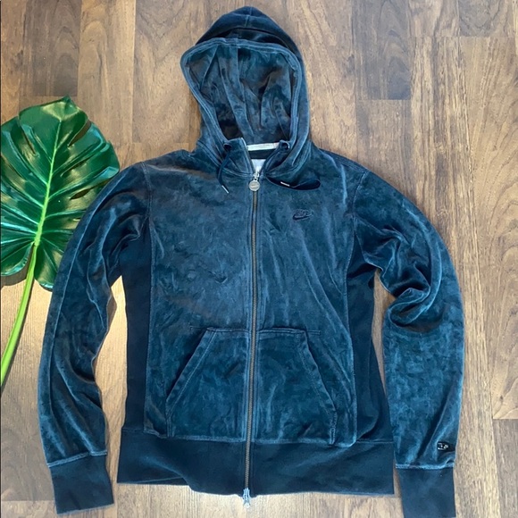 nike velour hoodie